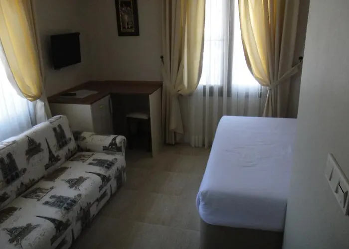 Golden Stone Butik Otel 3*