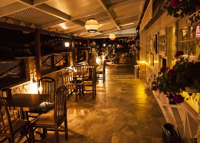 Otel Golden Stone Butik 3*