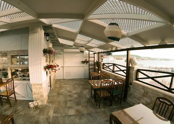 Golden Stone Butik Çeşme