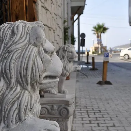 מלון Golden Stone Butik Çeşme