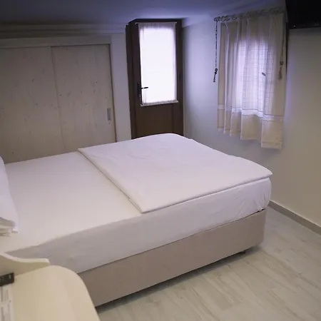 Golden Stone Butik 3* Çeşme