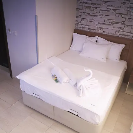 Otel Golden Stone Butik 3*