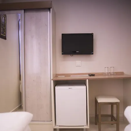 Golden Stone Butik מלון