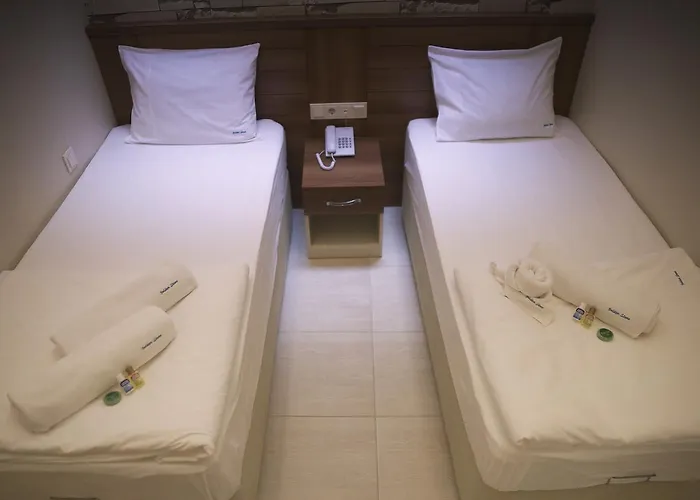 Golden Stone Butik 3*